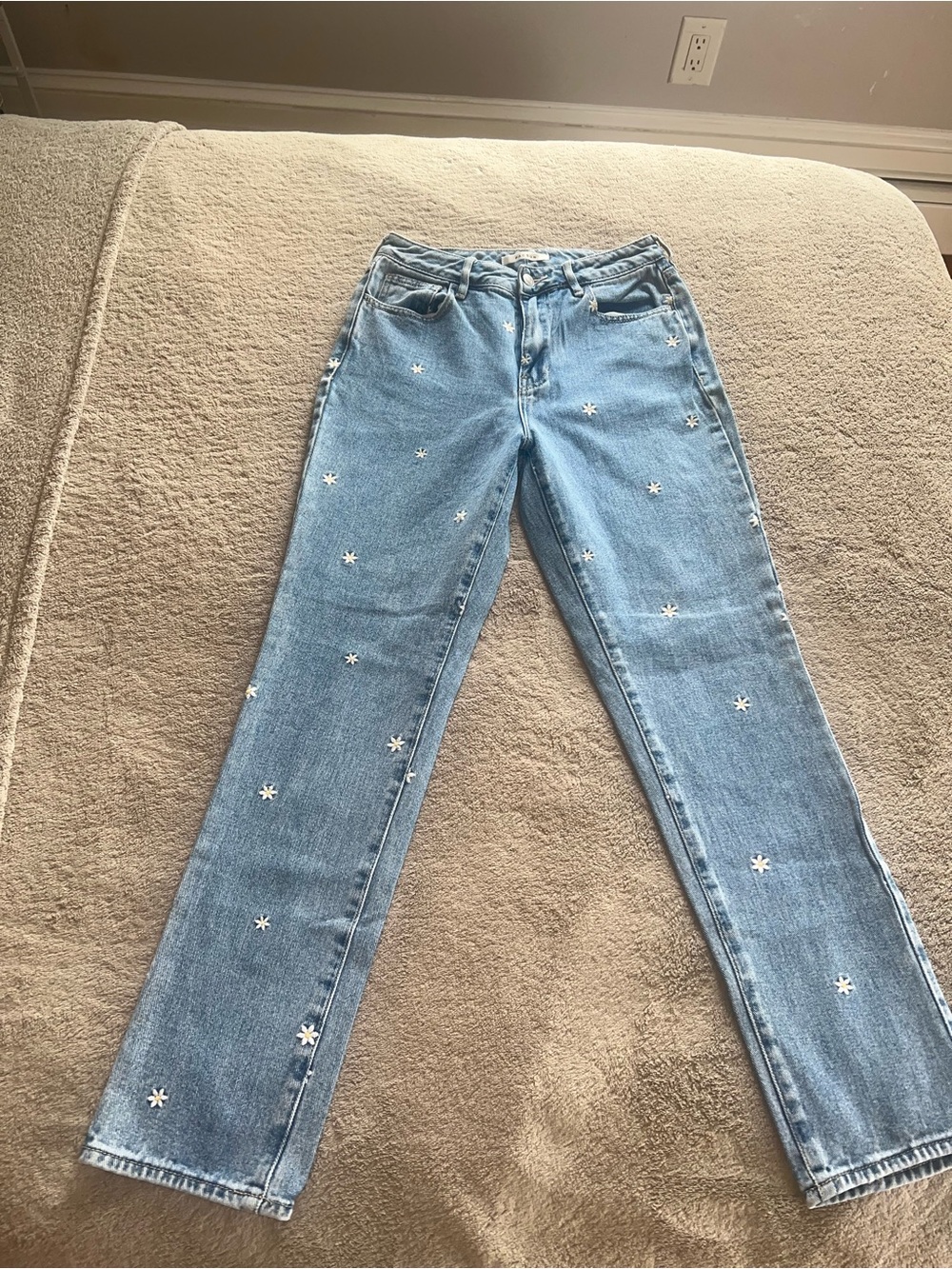 PacSun Light Blue Daisy Embroidered Boyfriend Jeans - Picture 2 of 4